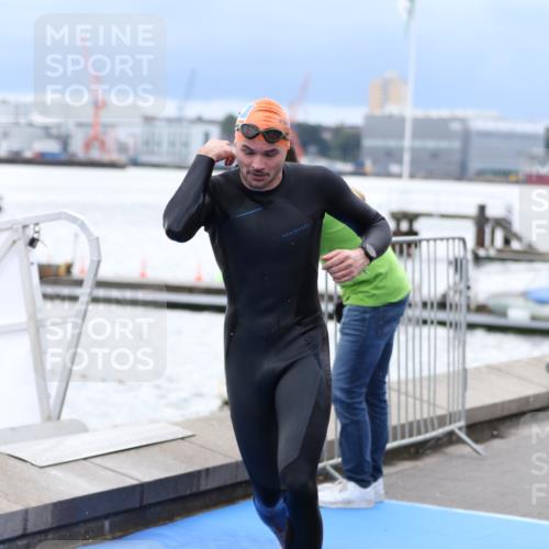 16.08.2026 - KN Förde Triathlon 2026 Antke Förster http://msf.ph/oto/9998246 16.08.2026 12:50:39 Schwimmen 602, 603, 611, 704, 721, 740, 596, 599, 607, 706, 713, 714, 718, 727 meine-sportfotos.de