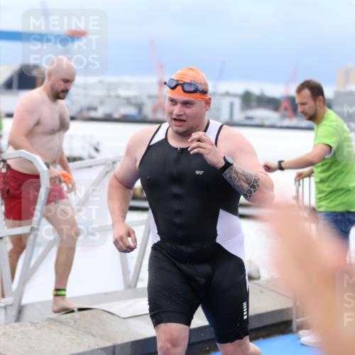 16.08.2026 - KN Förde Triathlon 2026 Antke Förster http://msf.ph/oto/9998259 16.08.2026 12:50:52 Schwimmen 596, 599, 602, 603, 706, 714, 727, 599, 607, 713, 715, 718, 723, 724 meine-sportfotos.de