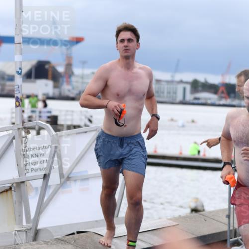 16.08.2026 - KN Förde Triathlon 2026 Antke Förster http://msf.ph/oto/9998262 16.08.2026 12:50:54 Schwimmen 596, 599, 603, 607, 706, 714, 727, 713, 715, 718, 723, 724, 729 meine-sportfotos.de