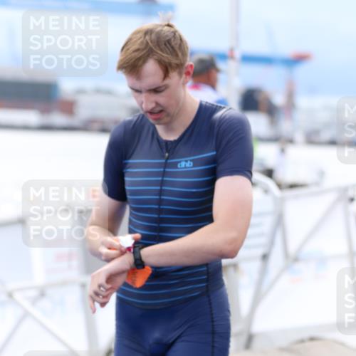 16.08.2026 - KN Förde Triathlon 2026 Antke Förster http://msf.ph/oto/9998327 16.08.2026 12:53:03 Schwimmen 577, 604, 716, 722, 735, 610, 731, 743 meine-sportfotos.de