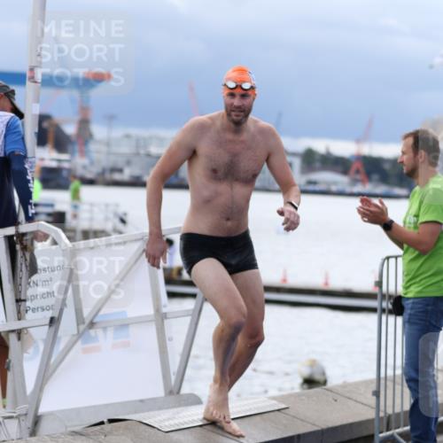 16.08.2026 - KN Förde Triathlon 2026 Antke Förster http://msf.ph/oto/9998372 16.08.2026 12:54:46 Schwimmen 734, 736, 736 meine-sportfotos.de
