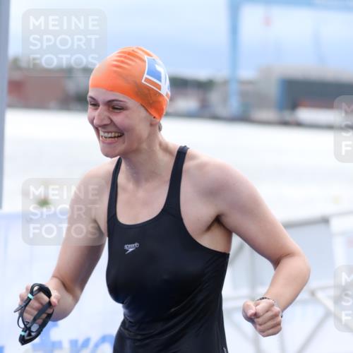 16.08.2026 - KN Förde Triathlon 2026 Antke Förster http://msf.ph/oto/9998392 16.08.2026 12:55:36 Schwimmen 738, 747, 726, 732, 739 meine-sportfotos.de