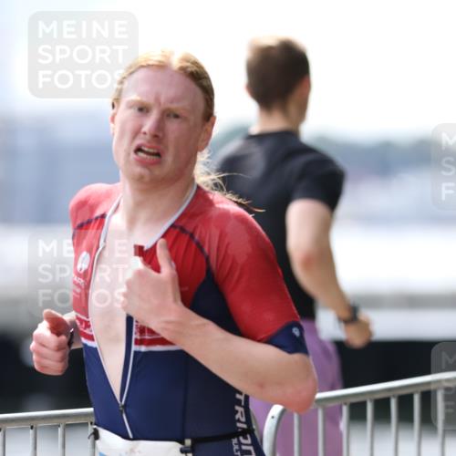 16.08.2026 - KN Förde Triathlon 2026 Antke Förster http://msf.ph/oto/9998494 16.08.2026 13:23:03 Laufen  meine-sportfotos.de