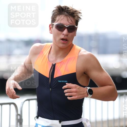 16.08.2026 - KN Förde Triathlon 2026 Antke Förster http://msf.ph/oto/9998545 16.08.2026 13:26:06 Laufen  meine-sportfotos.de