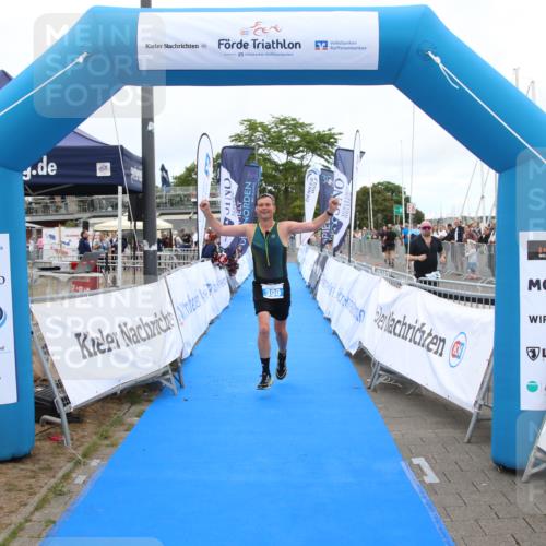 16.08.2026 - KN Förde Triathlon 2026 Markus Tischler http://msf.ph/oto/9998760 16.08.2026 12:08:42 Ziel 390, 390 meine-sportfotos.de