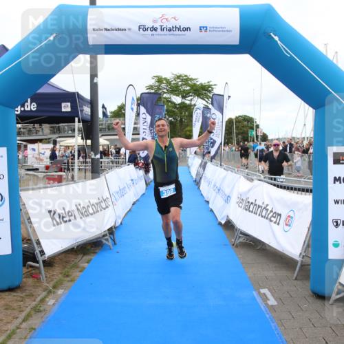 16.08.2026 - KN Förde Triathlon 2026 Markus Tischler http://msf.ph/oto/9998774 16.08.2026 12:08:42 Ziel 390, 390 meine-sportfotos.de