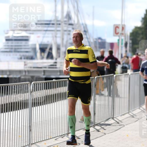 16.08.2026 - KN Förde Triathlon 2026 Antke Förster http://msf.ph/oto/9999842 16.08.2026 13:55:03 Laufen  meine-sportfotos.de