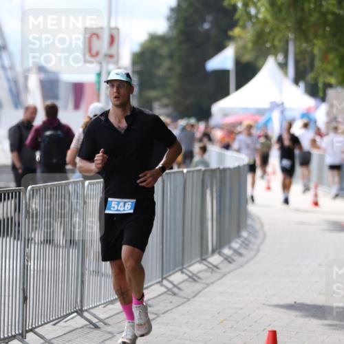 16.08.2026 - KN Förde Triathlon 2026 Antke Förster http://msf.ph/oto/9999895 16.08.2026 13:56:21 Laufen  meine-sportfotos.de