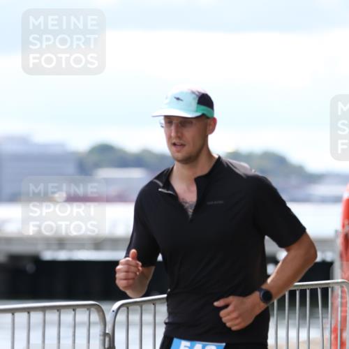 16.08.2026 - KN Förde Triathlon 2026 Antke Förster http://msf.ph/oto/9999899 16.08.2026 13:56:24 Laufen  meine-sportfotos.de