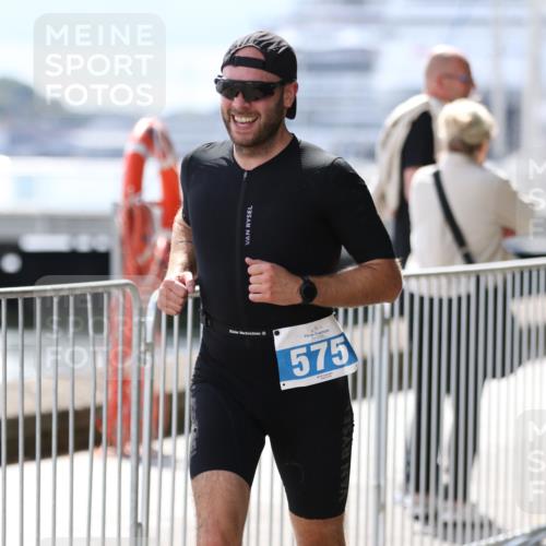 16.08.2026 - KN Förde Triathlon 2026 Antke Förster http://msf.ph/oto/9999948 16.08.2026 13:57:37 Laufen  meine-sportfotos.de