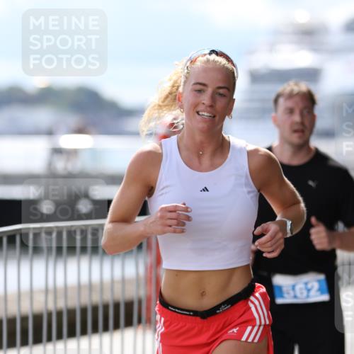 16.08.2026 - KN Förde Triathlon 2026 Antke Förster http://msf.ph/oto/9999990 16.08.2026 13:58:51 Laufen  meine-sportfotos.de