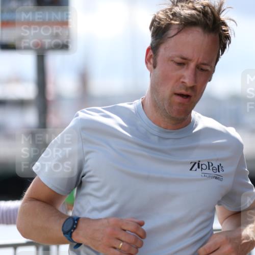 16.08.2026 - KN Förde Triathlon 2026 Antke Förster http://msf.ph/oto/9999996 16.08.2026 13:58:56 Laufen  meine-sportfotos.de